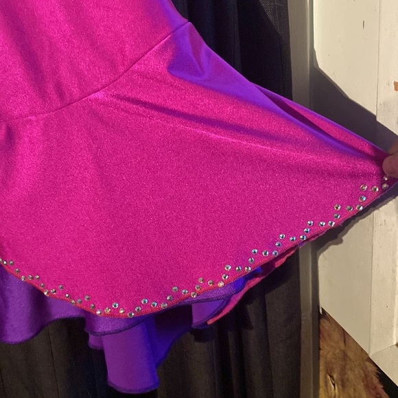 Gently used beautiful ballet or dancing or skating dress - Picture 3 of 8